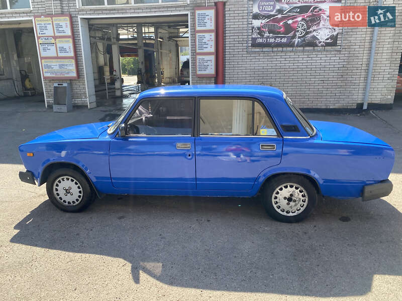 Седан ВАЗ / Lada 2107 1985 в Запоріжжі фото 4 Седан ВАЗ / Lada 2107 1985 в Запоріжжі