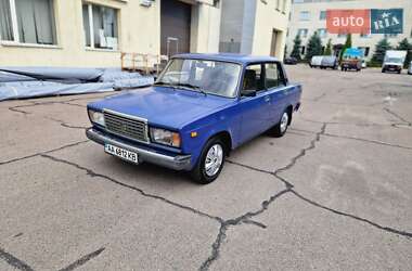 Седан ВАЗ 2107 2004 в Киеве