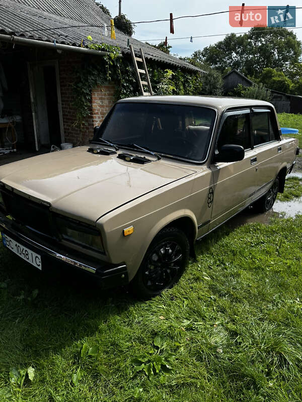 Седан ВАЗ / Lada 2107 1989 в Бродах