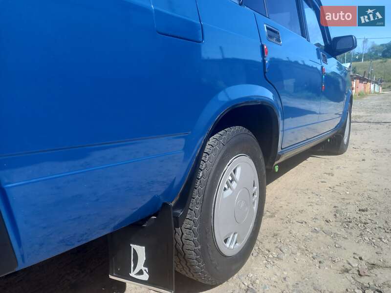 Седан ВАЗ / Lada 2107 2001 в Славутиче