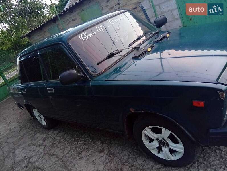 Седан ВАЗ / Lada 2107 2003 в Запорожье