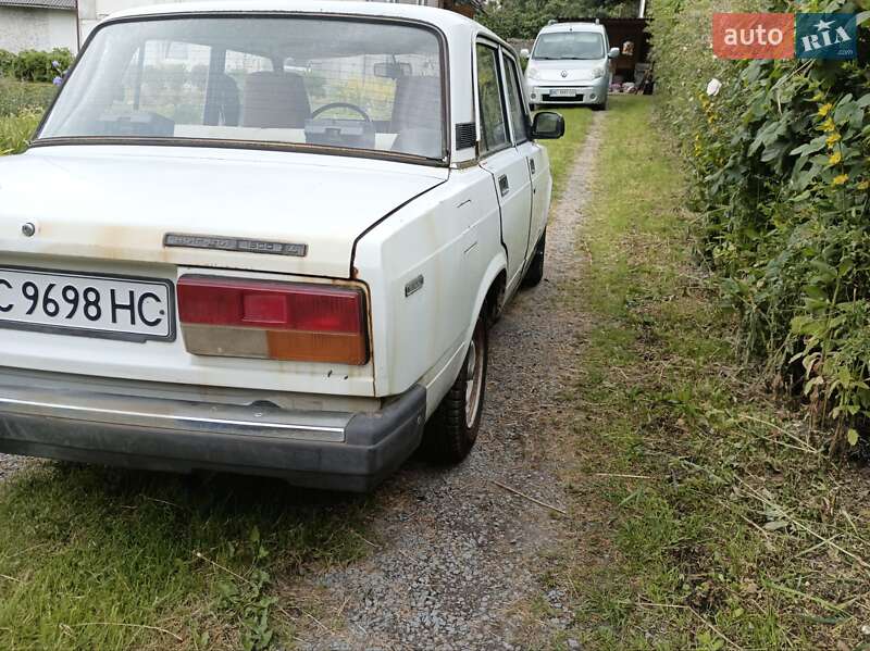 Седан ВАЗ / Lada 2107 1989 в Львове