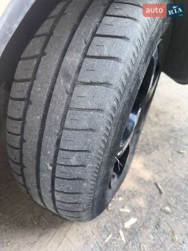 Седан ВАЗ / Lada 2107 1992 в Радомишлі