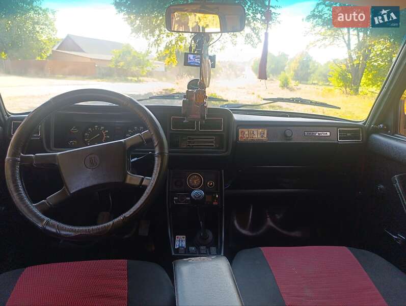 Седан ВАЗ / Lada 2107 1996 в Глыбокой