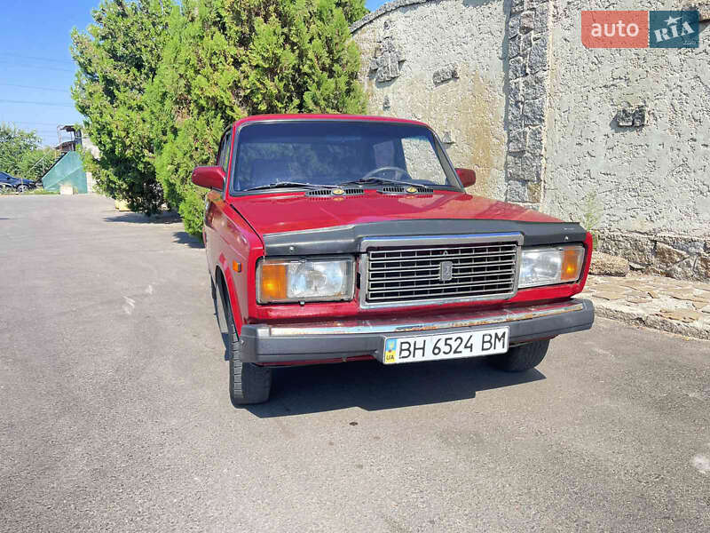 Седан ВАЗ / Lada 2107 2003 в Одессе