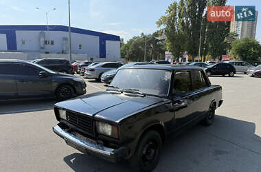 Седан ВАЗ 2107 2010 в Киеве