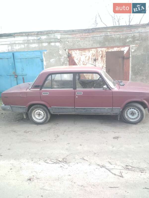 Седан ВАЗ 2107 2002 в 