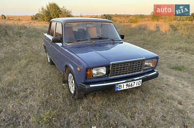 Седан ВАЗ 2107 2005 в Ромнах