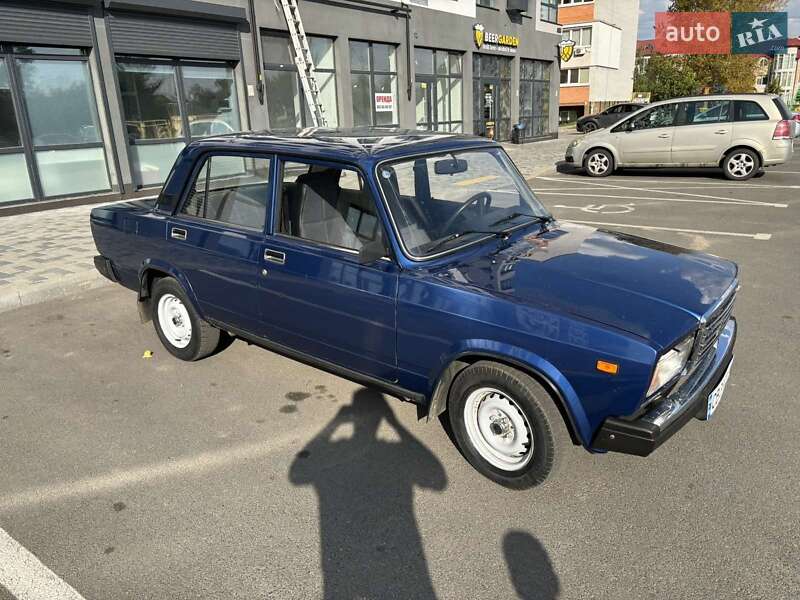 Седан ВАЗ / Lada 2107 2007 в Чернигове