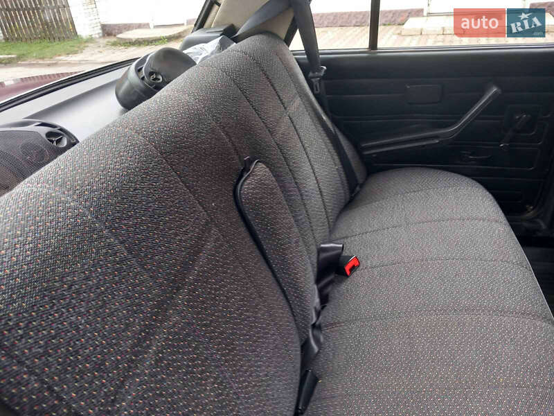 Седан ВАЗ / Lada 2107 2003 в Сторожинце фото 7 Седан ВАЗ / Lada 2107 2003 в Сторожинце