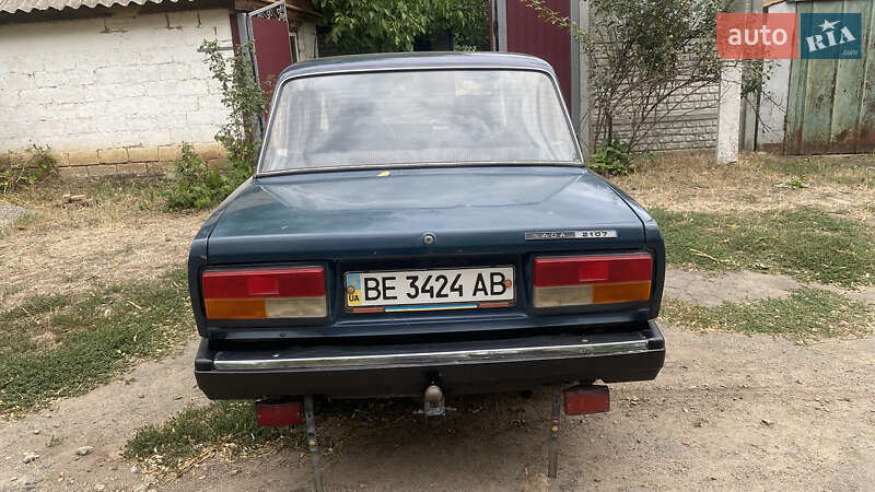 Седан ВАЗ / Lada 2107 1999 в Первомайске