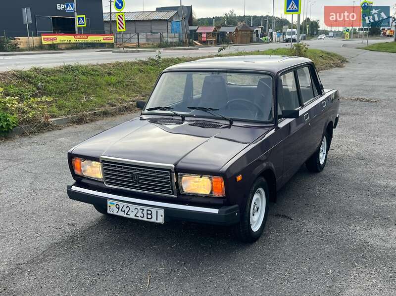 Седан ВАЗ / Lada 2107 2002 в Виннице