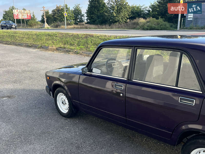 Седан ВАЗ / Lada 2107 2002 в Виннице