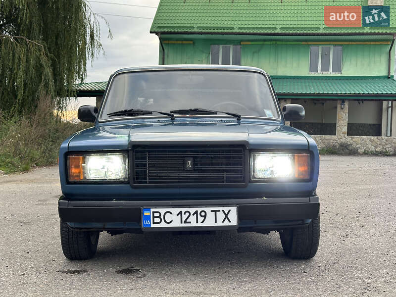 Седан ВАЗ / Lada 2107 2007 в Буске