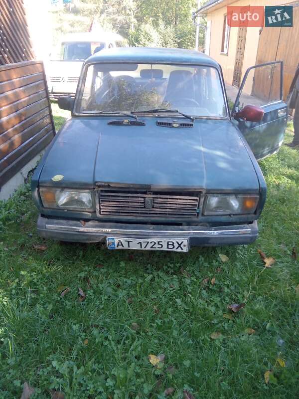 Седан ВАЗ / Lada 2107 1999 в Богородчанах