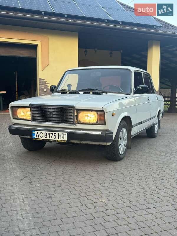 Седан ВАЗ / Lada 2107 1986 в Ковеле