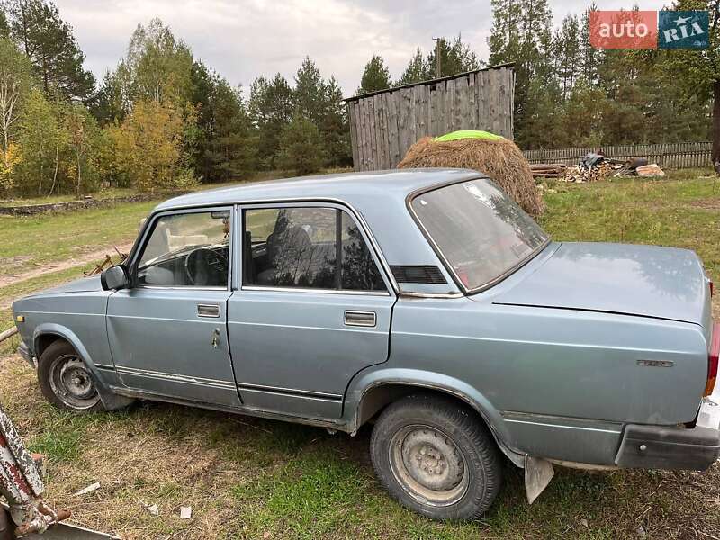 Седан ВАЗ / Lada 2107 1990 в Коростышеве
