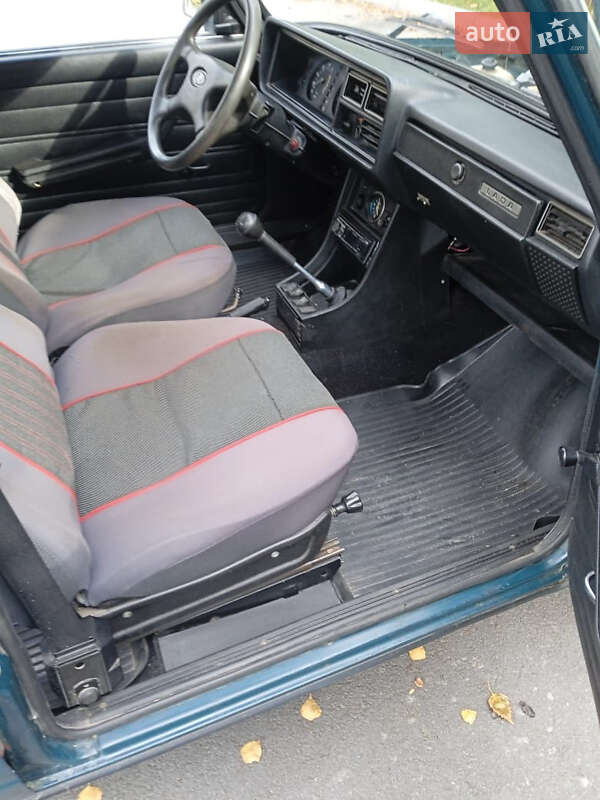 Седан ВАЗ / Lada 2107 2003 в Звягелі фото 13 Седан ВАЗ / Lada 2107 2003 в Звягелі