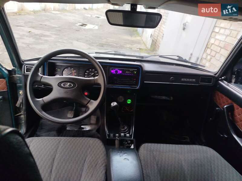 Седан ВАЗ / Lada 2107 2005 в Киеве фото 7 Седан ВАЗ / Lada 2107 2005 в Киеве
