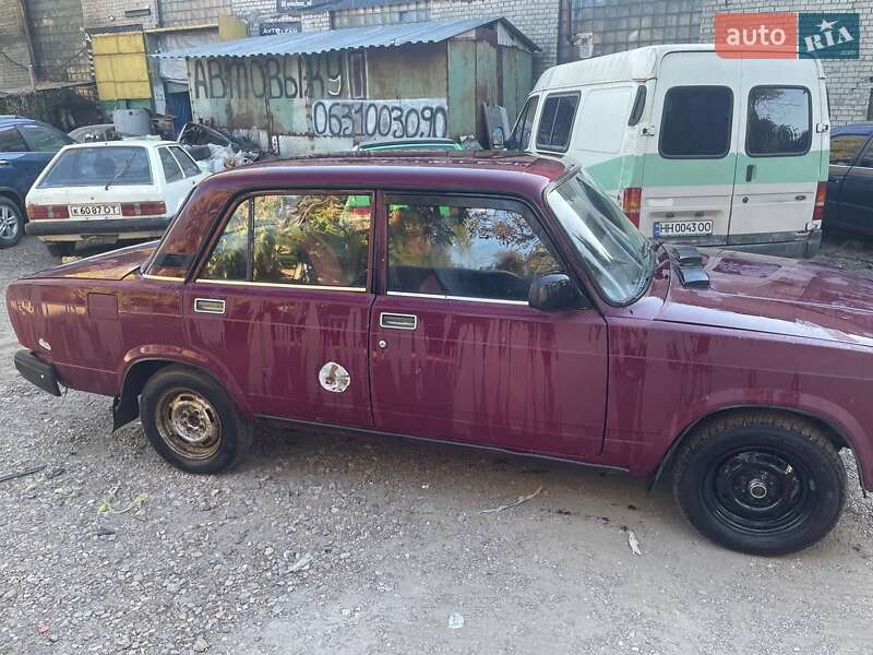 Седан ВАЗ / Lada 2107 1996 в Одесі