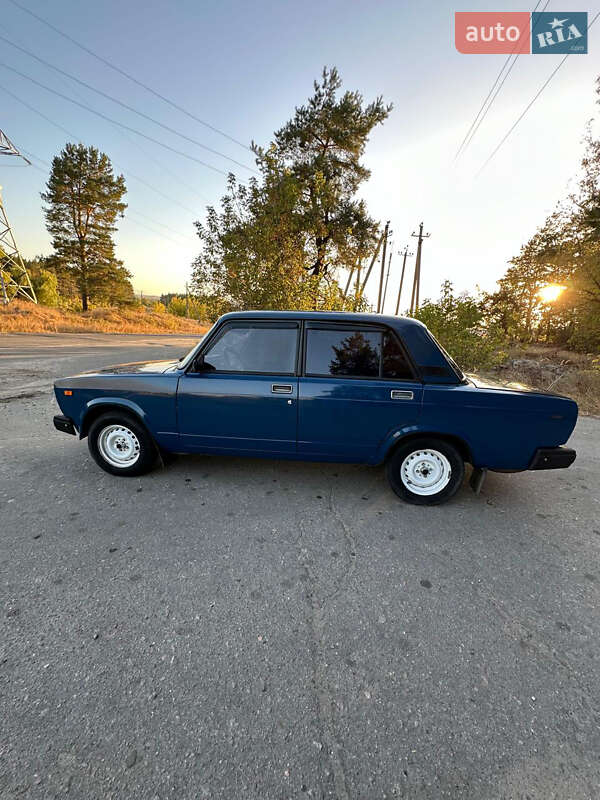 Седан ВАЗ / Lada 2107 2004 в Мерефа фото 5 Седан ВАЗ / Lada 2107 2004 в Мерефа