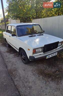 Седан ВАЗ 2107 1987 в  фото 2 Седан ВАЗ 2107 1987 в