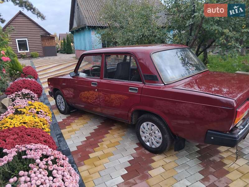 Седан ВАЗ / Lada 2107 2008 в Гоще