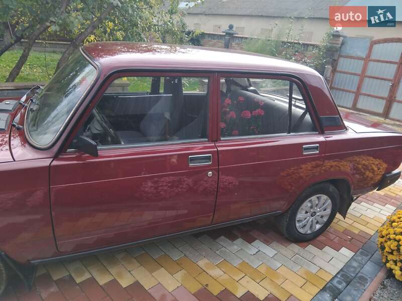 Седан ВАЗ / Lada 2107 2008 в Гоще