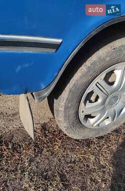 Седан ВАЗ / Lada 2107 1991 в Ромнах