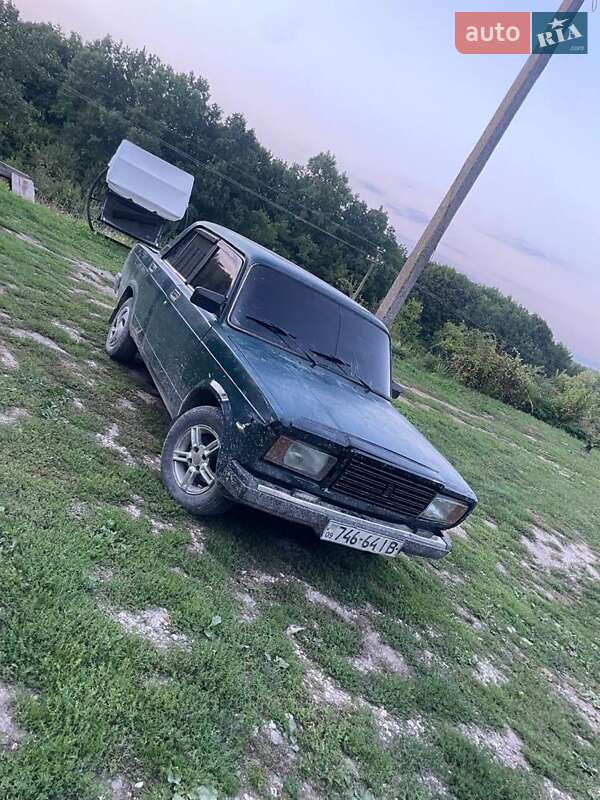 Седан ВАЗ 2107 2002 в 