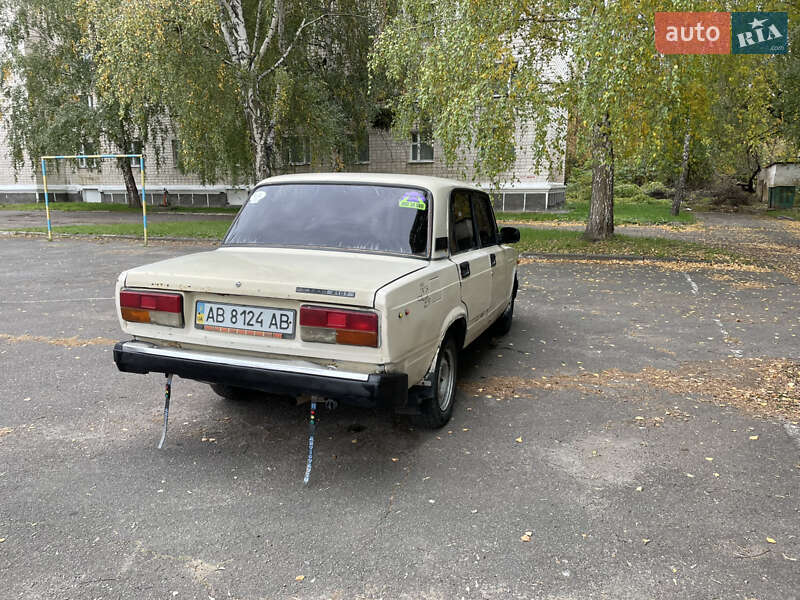 Седан ВАЗ / Lada 2107 1986 в Могилів-Подільському
