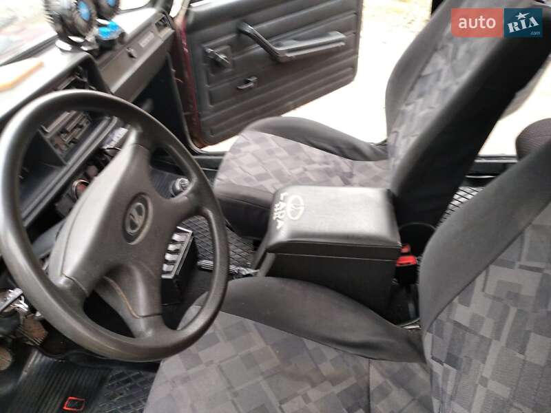 Седан ВАЗ / Lada 2107 2004 в Старокостянтинові
