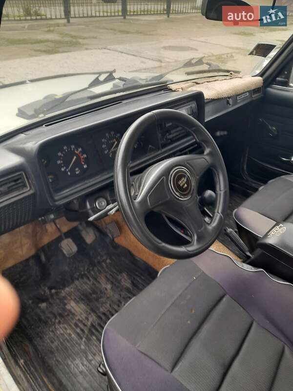 Седан ВАЗ / Lada 2107 1992 в Вольногорске