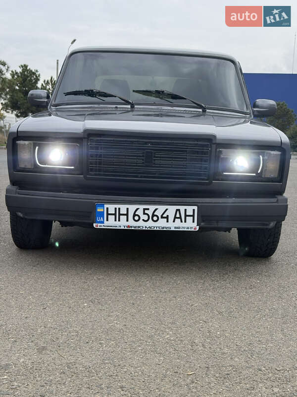 Седан ВАЗ 2107 2007 в  фото Седан ВАЗ 2107 2007 в