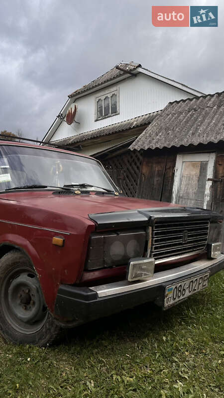 Седан ВАЗ / Lada 2107 1987 в Межгорье