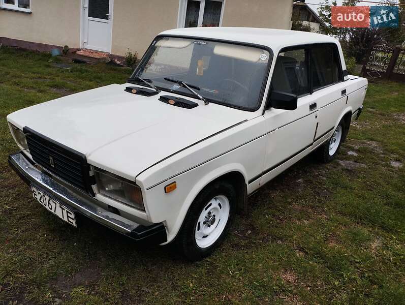 Седан ВАЗ / Lada 2107 1989 в Теребовле