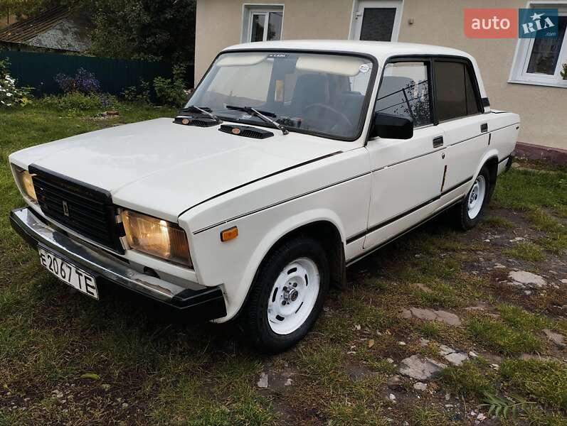 Седан ВАЗ / Lada 2107 1989 в Теребовле
