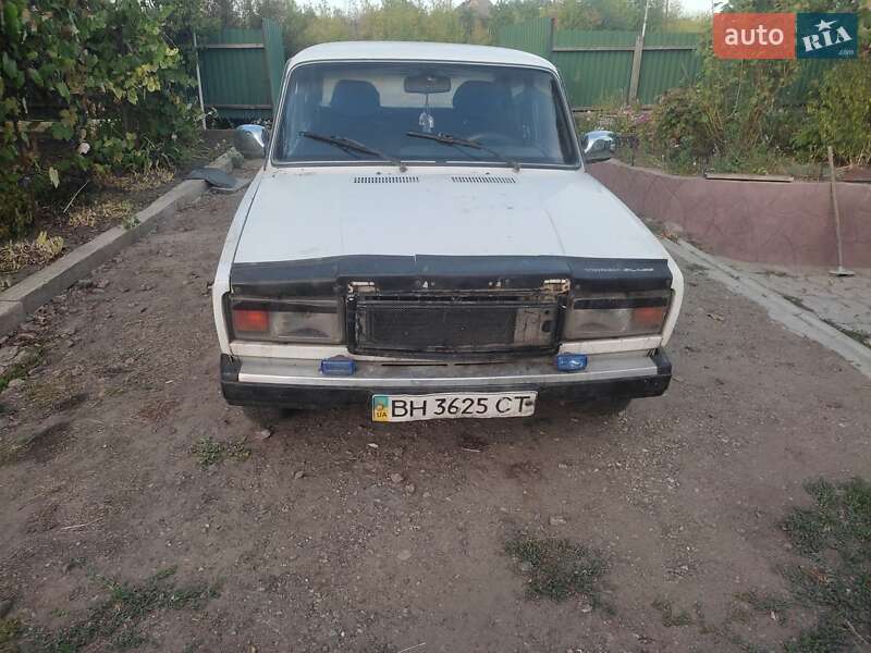 Седан ВАЗ 2107 1992 в 