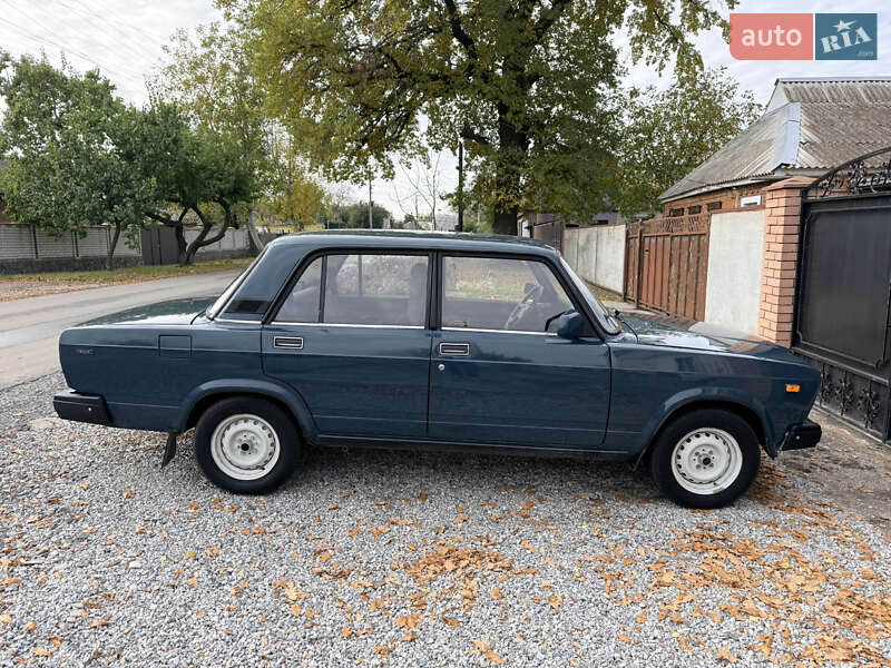 Седан ВАЗ / Lada 2107 2002 в Краснограді фото 9 Седан ВАЗ / Lada 2107 2002 в Краснограді