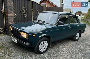 Седан ВАЗ 2107 1995 в Мені