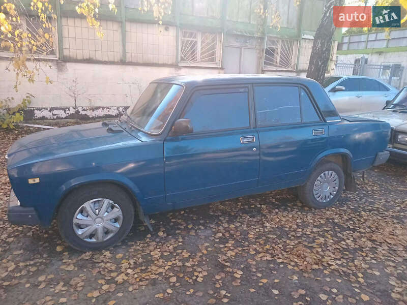 Седан ВАЗ / Lada 2107 2001 в Киеве фото 3 Седан ВАЗ / Lada 2107 2001 в Киеве