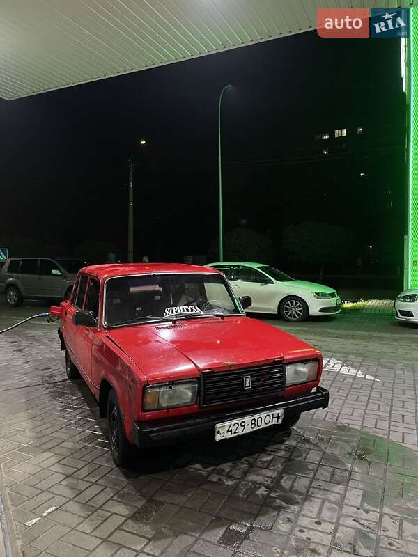 Седан ВАЗ / Lada 2107 1983 в Черкасах фото 2 Седан ВАЗ / Lada 2107 1983 в Черкасах