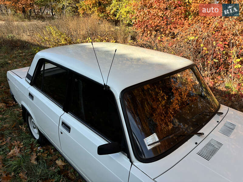 Седан ВАЗ / Lada 2107 2000 в Чернігові
