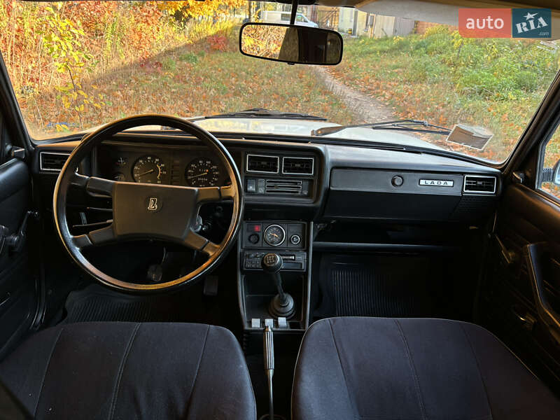 Седан ВАЗ / Lada 2107 2000 в Чернігові