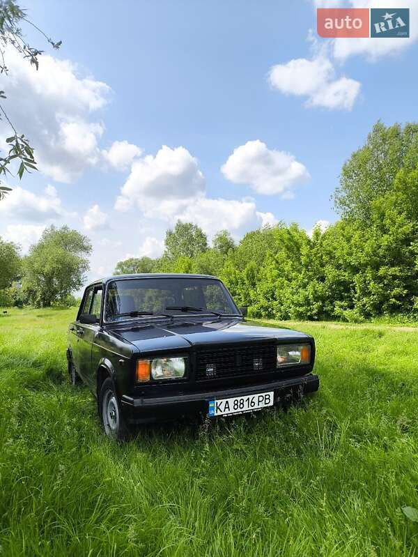 Седан ВАЗ / Lada 2107 2004 в Киеве фото 11 Седан ВАЗ / Lada 2107 2004 в Киеве