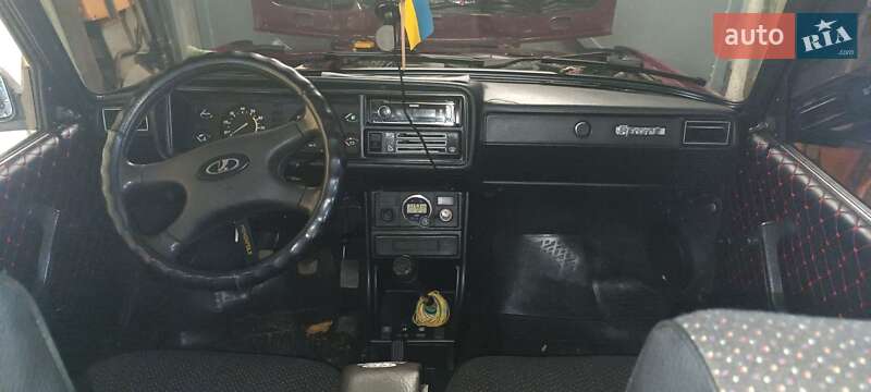 Седан ВАЗ / Lada 2107 2004 в Новоукраїнці