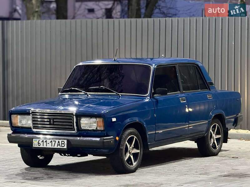 Седан ВАЗ / Lada 2107 2004 в Новомосковске фото 3 Седан ВАЗ / Lada 2107 2004 в Новомосковске