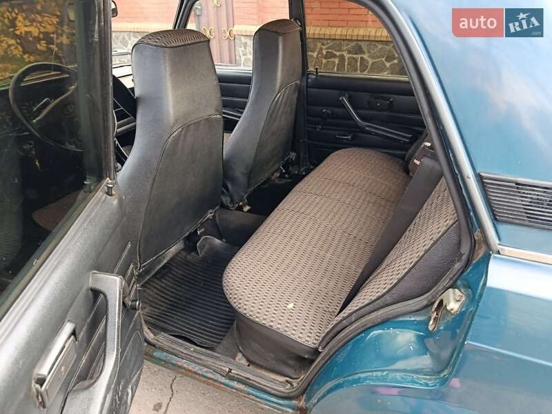 Седан ВАЗ / Lada 2107 1999 в Золотоноше