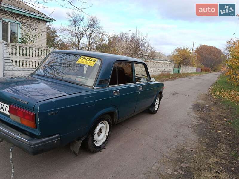 Седан ВАЗ / Lada 2107 1999 в Золотоноше