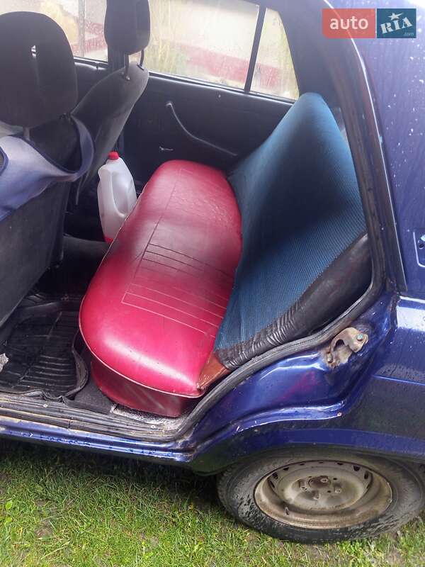 Седан ВАЗ / Lada 2107 1990 в Неполоковцах
